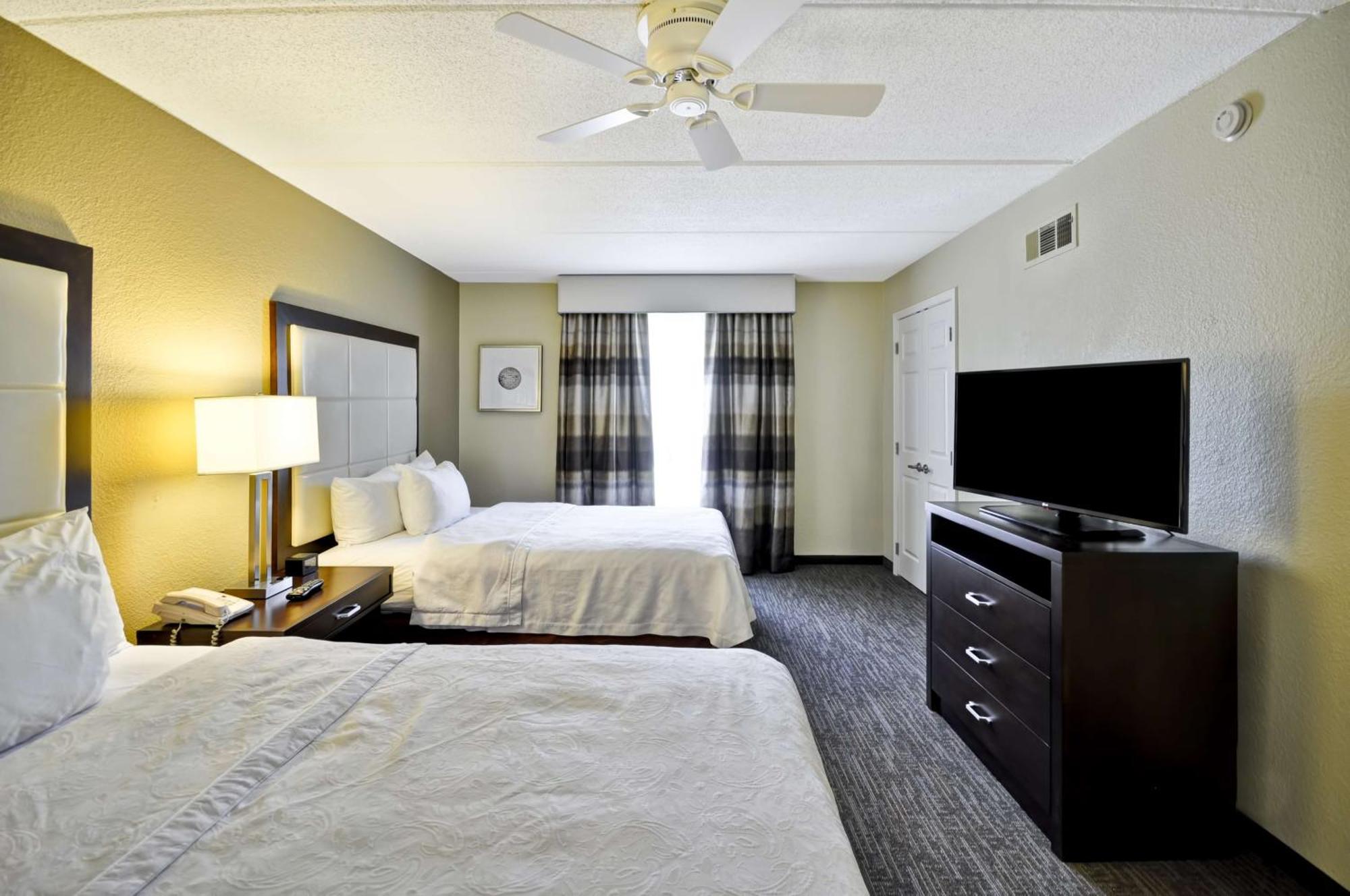 One-Bedroom Premium Suite Two Queen Beds Non-Smoking,1552298200:JPEG